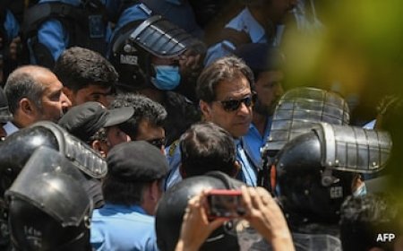 ।। ଇମ୍ରାନଙ୍କ ଉପରେ ବଢୁଛି ସେନାର ଚାପ :ଲଣ୍ଡନ ପଳାଅ ନଚେତ୍ ଫାଶୀ ପାଇଁ ପ୍ରସ୍ତୁତ ରୁହ  ।।