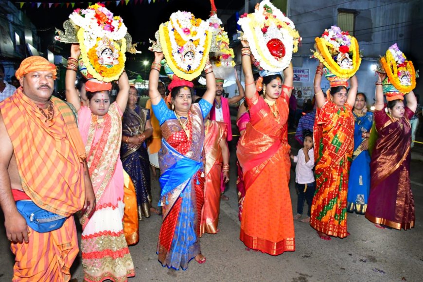 ।। ନବମ ଦିନରେ ବାଲିଗୁଡାର ଐତିହାସିକ ଠାକୁରାଣୀ ଯାତ୍ରା: ବିଭିନ୍ନ ନୃତ୍ୟ ରେ ଭଗମୁଣ୍ଡା ସାହି ପରିଭ୍ରମଣ ।।