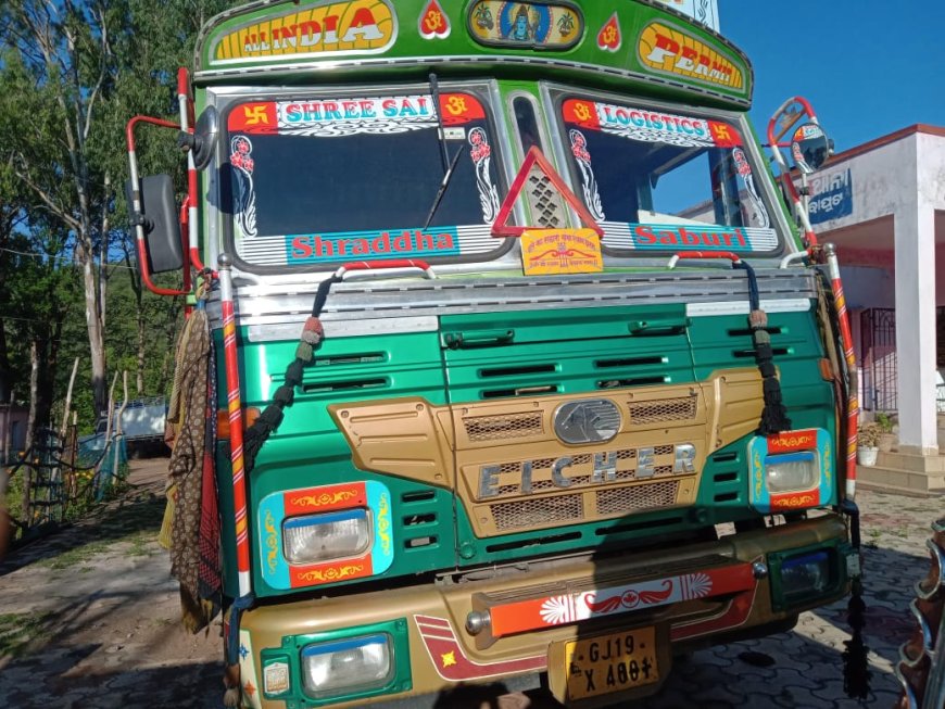 ।। ସିମେଣ୍ଟ ବଜେଇ ଟ୍ରକ ସହ ଗଞ୍ଜେଇ ଜବତ, ମାଫିଆ ଫେରାର ।।