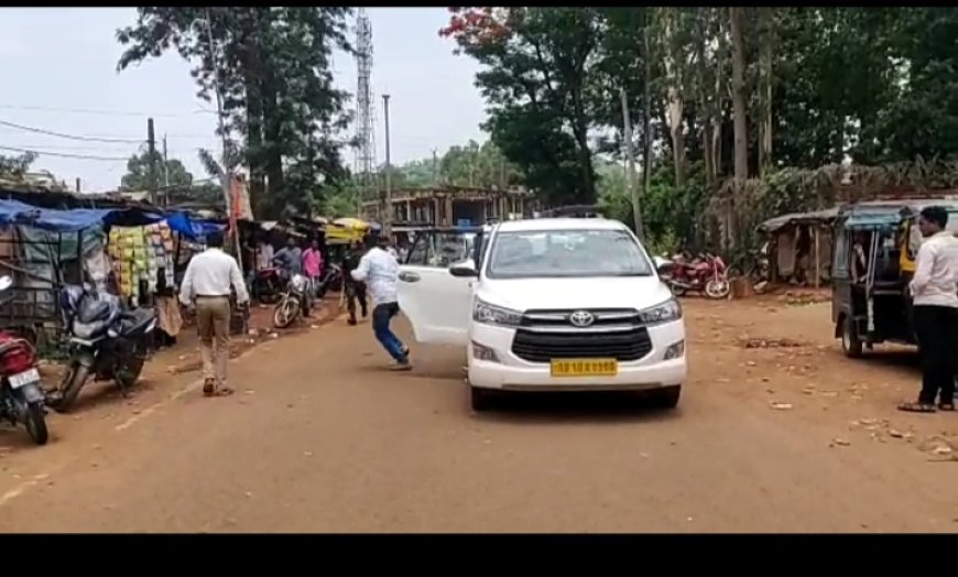 ।। କୋରାପୁଟ ବିଧାୟକ ରଘୁରାମ ପାଡାଲଙ୍କ ଗାଡ଼ିକୁ ଅଣ୍ଡା ମାଡ଼ ।।
