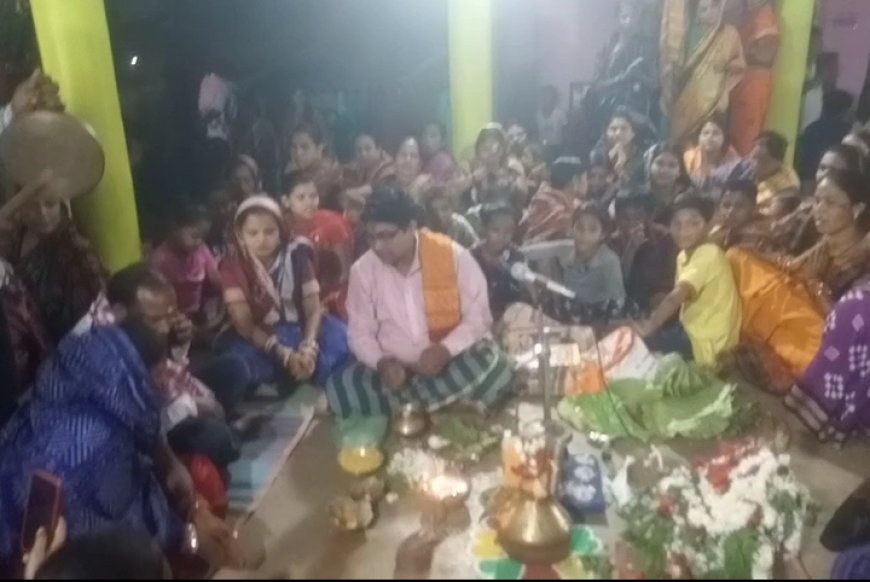 ।। ଟିଟିଲାଗଡ ,୨୩ ତମ ଶୀତଳଷଷ୍ଠୀ ଉତ୍ସବ ଧୁମଧାମରେ ସମ୍ପନ୍ନ - ଦେବଦମ୍ପତିଙ୍କ ମନ୍ଦିରକୁ ପ୍ରତ୍ୟାବର୍ତ୍ତନ ।।