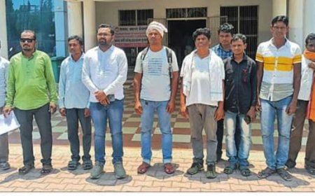 ।। ମାଠିଆପଦର ଗାଁ କୁ ସମ୍ପୂଣ୍ଣ ବୁଡି ଅଂଚଳ ଘୋଷଣା ପାଇଁ ଜ଼ିଲ୍ଲାପାଳଙ୍କ ଠାରେ ଦାବିକଲା ଗରିବ ସେନା ।।