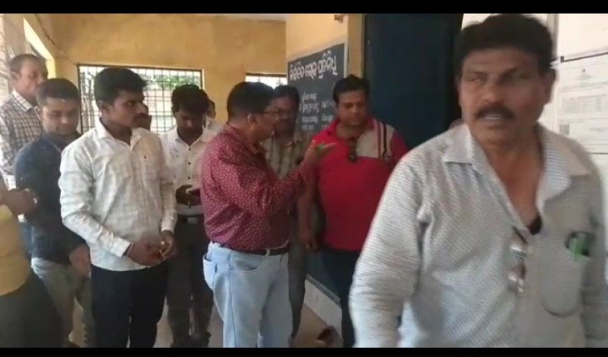 ।। ପିଓଙ୍କୁ ତାଲା ପକେଇଲେ ସରପଞ୍ଚ ।।