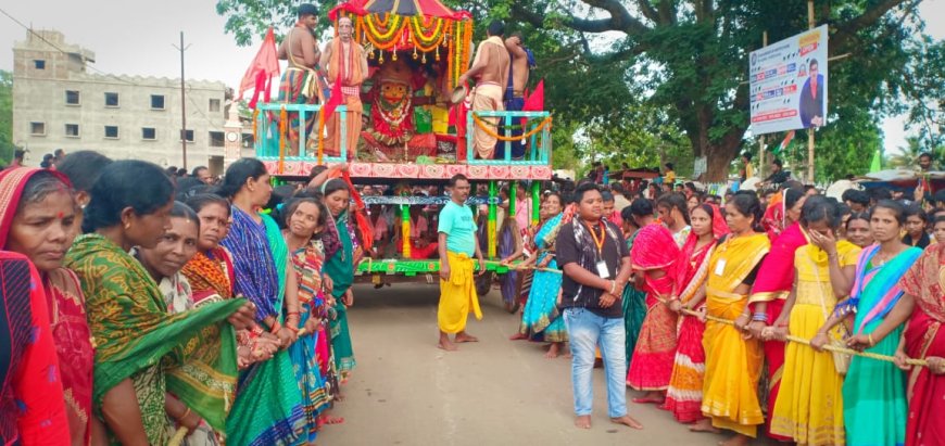 ବାଲିଗୁଡାରେ ବାହୁଡା଼ ଯାତ୍ରା ପାଳିତ ; ୧୦ ହଜାରରୁ ଉର୍ଦ୍ଧ ଭକ୍ତ ଙ୍କ ସମାଗମ : ସୁଭଦ୍ରା ରଥକୁ ମହିଳା ମାନେ ଟାଣିଲେ