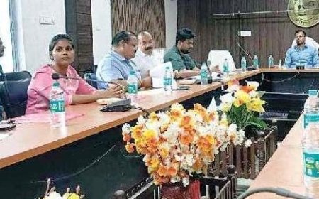 ଜ଼ିଲ୍ଲାପାଳଙ୍କ ସଭାଗୃହରେ ଜ଼ିଲ୍ଲାସ୍ଥରୀୟ ସଡ଼କ ସୁରକ୍ଷା ବୈଠକ ଅନୁଷ୍ଠିତ