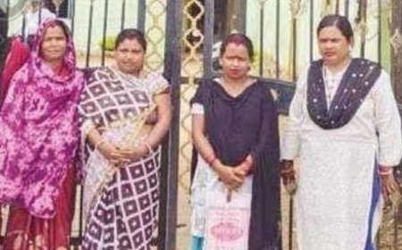 ଏସଏଚଜି ମହିଳା ମାନଙ୍କୁ ଅଣଦେଖା ଅଭିଯୋଗ କରି ଏନଏସି ଅଫିସ ମୁଖ୍ୟ ଗେଟରେ ତାଲା ପକାଇ ବିକ୍ଷୋଭ ପ୍ରଦର୍ଶନ