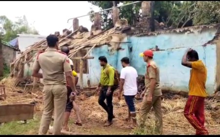 ।। ବିଦ୍ୟୁତ୍ ତାରରୁ ନିଆଁ ବାହାରି ଜଳିଗଲା ଘର ।।