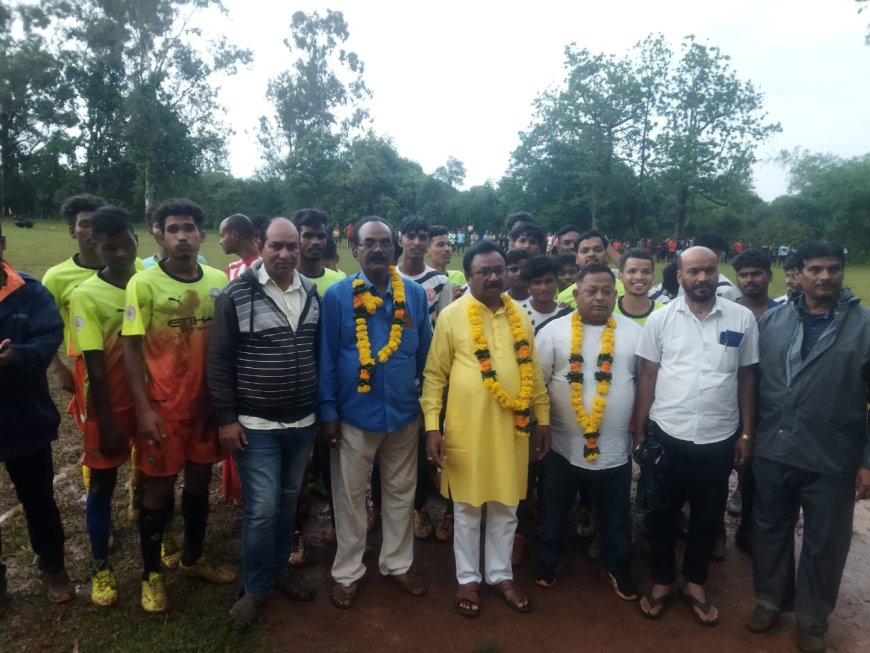 ।।ଫୁଟବଲ ଚ୍ୟାମ୍ପିଅନ୍ ରେ ଆଗୁଆ ହେଲେ ଗୌଡଗୁଡା ଗ୍ରାମ ର ଯୁବକ ।।