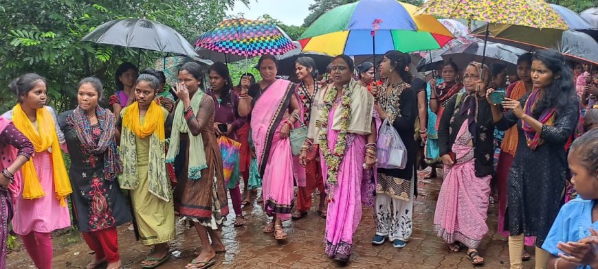 ।। ଶିକ୍ଷୟତ୍ରୀଙ୍କୁ ଭବ୍ୟ ବିଦାୟୀ ସମ୍ବର୍ଦ୍ଧନା ।।