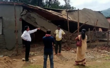 ।। କସବସା ପ୍ରକଳ୍ପ ଉଚ୍ଚ ବିଦ୍ୟାଳୟରକୋଠା ଭୁଶୁଡିଲା : ଅଳ୍ପକେ ବର୍ତ୍ତିଲେ ଛାତ୍ରଛାତ୍ରୀ,ଓ ଶିକ୍ଷକ ଶିକ୍ଷୟତ୍ରୀ ।।