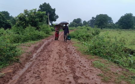 ।। କମଲେଇ ରାସ୍ତା ପାଲଟିଛି ମରଣା ଯନ୍ତା, ଗ୍ରାମବାସୀ ହନ୍ତସନ୍ତ ।।