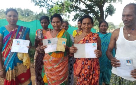 ।। ଭତ୍ତା ପାଇଁ ବ୍ଲକ କାର୍ଯ୍ୟାଳୟ ଓ ବ୍ୟାଙ୍କ କୁ ବାରମ୍ବାର ଦୌଡ଼ୁଛନ୍ତି ଶତାଧିକ ହିତାଧିକାରୀ ।।