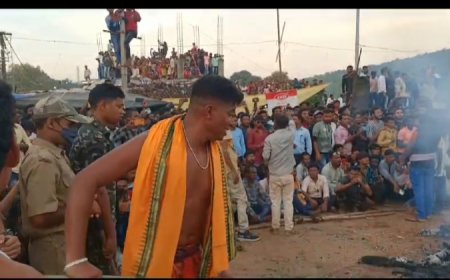 ।। ଥୁଆ ମୂଳ ରାମପୁରରେ ମାଁ ମାଣିକେଶ୍ବରୀ ଓ ଭୈରବଙ୍କ କାଳିସୀ ଲାଗି ପରେ କଣ୍ଟା ଦୋଳିରେ ଝୁଲିଲେ ।।