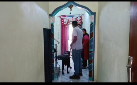 ।। ଲକ୍ଷାଧିକ ଟଙ୍କାର ସୁନା ଗହଣା, ନଗଦ ୧ ଲକ୍ଷ ୯୫ ହଜାର ଟଙ୍କା ଚୋରି କରି ନେଲେ ଦୁର୍ବୁତ୍ତ, (ସନ୍ଧାନୀ କୁକୁର ସହାୟତାରେ ପୋଲିସର ତଦନ୍ତ) ।।