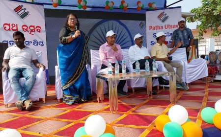 ।। ରାୟଗଡାରେ ଆୟୋଜିତ ହେଲା ସଂକ୍ଷିପ୍ତ ସ୍ବତନ୍ତ୍ର ସଂଶୋଧନ ସମ୍ପର୍କିତ ପଥ ଉତ୍ସବ ଓ ୱାକେଥନ ଲୋକାର୍ପିତ ହେଲା ଆମେ ଭାରତର ମତଦାତା ଓଡିଆ ସଙ୍ଗୀତ ।।