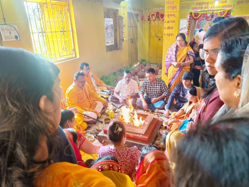 ।। ମାଁ ଗାୟତ୍ରୀ ଙ୍କର ମନ୍ଦିର ରେ ପୂର୍ଣ୍ଣାହୁତି ମହାଳୟା ।।