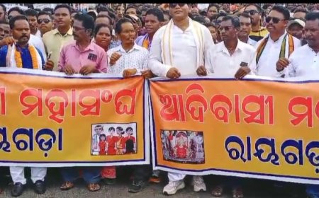 ।। ମାଁ ମାଝୀ ଗୌରୀ ମନ୍ଧିର ଫାଟକ ଠାରୁ କପିଳାସ ଛକ ଓ ତୁମ୍ବିଗୁଡା ଛକ ପର୍ଯ୍ୟନ୍ତ ଆଦିବାସୀ ମହାସଂଘ ତରଫରୁ ବିଶାଳ ଶୋଭାଯାତ୍ରା ।।