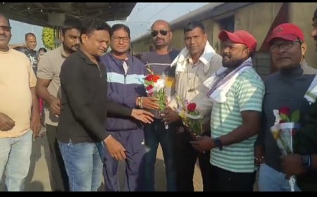 ।। ପିପିଲିରେ ସମ୍ଭର୍ଦ୍ଧିତ ମୁନିଗୁଡ଼ାର ୩ ସାମ୍ବାଦିକଙ୍କୁ ବିକାଶ ପରିଷଦ ତରଫରୁ ସ୍ବାଗତ ।।