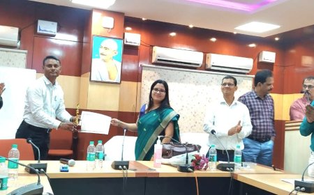 ଆର୍ଥିକ ସେବା ଓ ସଞ୍ଚୟ ବିଭାଗ ଓଡ଼ିଶାରେ ନୂଆପଡା ଜ଼ିଲ୍ଲା ପ୍ରଶାସନ ପ୍ରଥମ ସ୍ଥାନ ଗ୍ରହଣ କରି ପୁରସ୍କୃତ