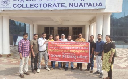 ବେସରକାରୀ ଅଧ୍ୟାପକ କର୍ମଚାରୀ ସଙ୍ଘର ଜ଼ିଲ୍ଲାପାଳଙ୍କୁ ଦାବିପତ୍ର ପ୍ରଦାନ