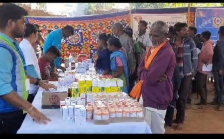 ।। ବିଜେପୁରରେ ସିଆରପିଏଫ ପକ୍ଷରୁ ଜନସମ୍ପର୍କ ଶିବିର ।।