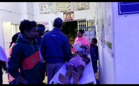 ବାଞ୍ଜୀ କୁଷୁମ ଛକ ନିକଟରେ ପିକପ୍ ଭେନ୍ ସହ ଏକ ଟ୍ରକ ମୁହାଁମୁହିଁ ଧକ୍କା ପିକପ୍ ଭେନ୍ ଡ୍ରାଇଭର ଗୁରୁତର