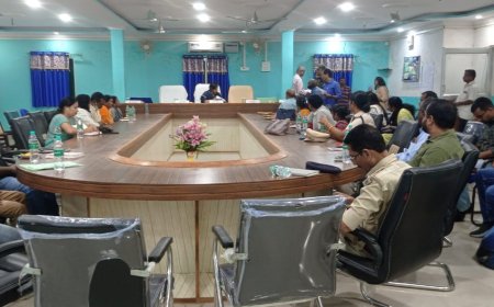 ।। ପଦ୍ମପୁର ବ୍ଲକ ସଦର ମହକୁମା ଠାରେ ଜିଲ୍ଲାପାଳଙ୍କ ଯୁଗ୍ମ ଅଭିଯୋଗ ଶୁଣାଣି ଅନୁଷ୍ଠିତ ।।