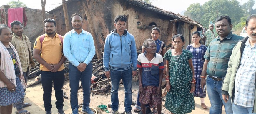 ।। ଘରପୋଡିରେ ବାସହରା ପରିବାର ପାଖରେ ପହଞ୍ଚିଲା ପ୍ରଶାସନ ।।