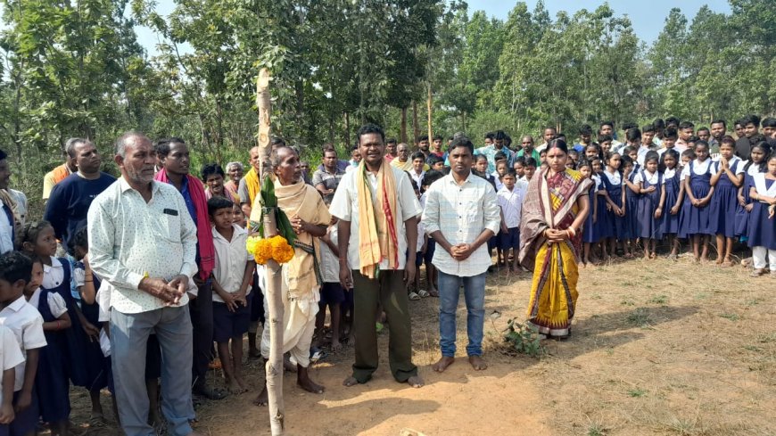 ।। ସରକାରୀ ଆଶ୍ରମର ସ୍କୁଲ ଛାତ୍ରଛାତ୍ରୀଙ୍କ ପାଇଁ ଖେଳ ପଡ଼ିଆ ଭିତ୍ତିପ୍ରସ୍ତର ସ୍ଥାପନ ।।