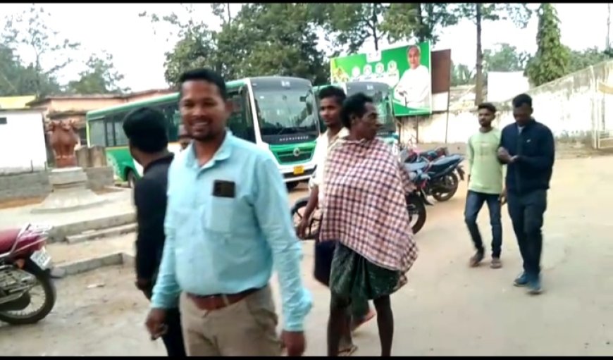 ।। ବ୍ଲକ ଚେୟାରମ୍ୟାନ ଓ BDOଙ୍କ ଅଫିସ ଚାକ ଚକିଆ କିନ୍ତୁ ଆବର୍ଜନା ଓ ପାନଛେପ ରେ ପରିପୂର୍ଣ୍ଣ ବ୍ଲକ ପରିସର ।।
