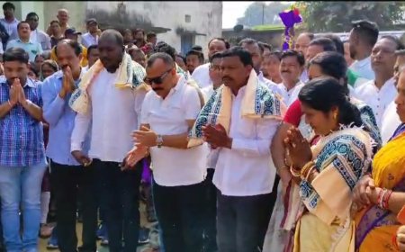 ।। ପ୍ରଥମ ବିଶ୍ଵ ଓଡ଼ିଆ ଭାଷା ସମ୍ମିଳନୀ ଆୟୋଜିତ ଅବସରରେ ବନ୍ଦେ ଉତ୍କଳ ଜନନୀ ସଙ୍ଗୀତ ଗାନ ।।