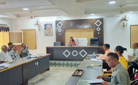 ।। ମତଦାନ କେନ୍ଦ୍ରର ନାମକରଣ ଓ ସ୍ଥାନ ପରିବର୍ତ୍ତନ ସମ୍ପର୍କରେ ରାଜନୈତିକ ଦଳକୁ ନେଇ ବୈଠକ ।।