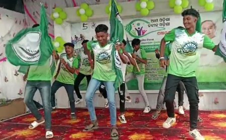 ।। ବିଜେଡି ଚିହ୍ନ ପତକା ଧରି ନାବାଳକ ହାତରେ ପ୍ରଚାର ପ୍ରସାର ।।