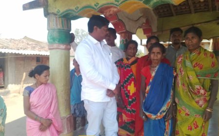 ।।  ବାଗଡିଆଣି ଗାଁ ର ବିରନା ମାଝୀଙ୍କ ମୃତ୍ୟୁ ପରିବାର କୁ ସୋମବେଦନା ଜଣାଇଲେ ଚାଞ୍ଚେର ।।