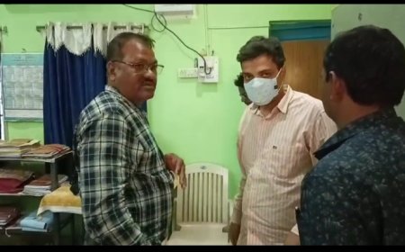 ।। ଲାଞ୍ଚ ନେବାବେଳେ ଭିଜିଲାନ୍ସ ପଞ୍ଝାରେ  ମୁରିବାହାଲ ତହସିଲ୍‌ କାର୍ଯ୍ୟାଳୟର ବରିଷ୍ଠ ରାଜସ୍ୱ ସହାୟକ ।।