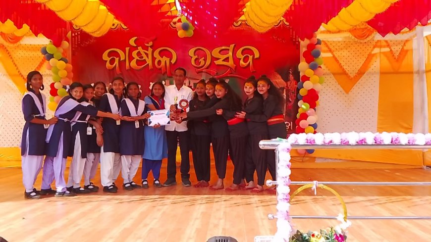 ।। ମୁନିଗୁଡା ସରକାରୀ ଉଚ୍ଛ ଵାଳିକା ବିଦ୍ୟାଳୟ ଏସ ଏସ ଡ଼ି ର ବାର୍ଷିକ ଉତ୍ସବ ଧୁମ୍ ଧାମରେ ପାଳନ କରାଯାଇଛି ।।