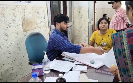 ।। ମାନବ ସେବା ହିଁ ମାଧବ ସେବା,,,ଡିଜେଲ ନେବାକୁ ଆସିଥିବା କୃଷ୍ଣ ଚନ୍ଦ୍ର ଖଟୁଆ ହଠାତ ହୋଇଗଲେ ଅଚେତ - ମେଦିରତା ପେଟ୍ରୋଲ ପମ୍ପ କର୍ମଚାରୀ ନେଇ କଲେ ଚିକିତ୍ସା ।।