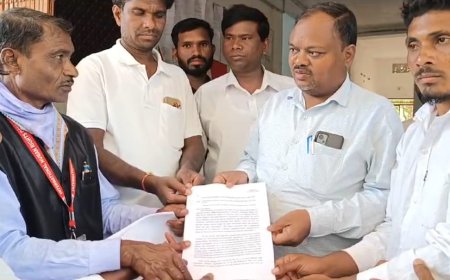 ।।  ଡ଼ଙ୍ଗାସିଲ କୁ ବ୍ଲକ ଓ କାଶୀପୁର କୁ ସବଡ଼ିଭିଜନ ମାନ୍ୟତା ଦାବିରେ ରାଷ୍ଟ୍ରପତିଙ୍କୁ ସ୍ମାରକ ପତ୍ର  ।।