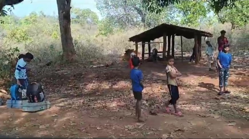 ।। ସମସ୍ୟା ଘେରରେ କାଠଘରା ଆବାସିକ ବିଦ୍ୟାଳୟ,ଶିକ୍ଷକ ଅନୁପସ୍ଥିତ:ସ୍କୁଲ ଛାଡ଼ି ଘରମୁହାଁ ହେଉଛନ୍ତି ଛାତ୍ରଛାତ୍ରୀ ।।