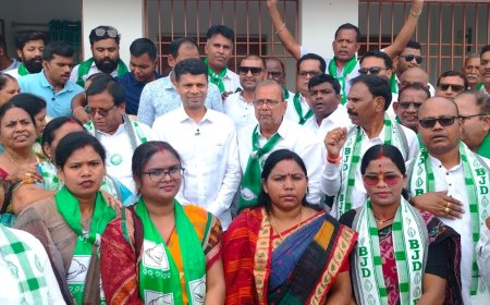 ।। ୫-ଟି’ ଅଧ୍ୟକ୍ଷ କାର୍ତ୍ତିକ ପାଣ୍ଡିଆନଙ୍କ ଏକ ଦିନିଆ ନୂଆପଡା ଜ଼ିଲ୍ଲା ଗସ୍ତ ।।