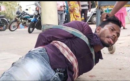 ।। କୁକୁର କାମୁଡ଼ାରେ ଆକ୍ରାନ୍ତ ବ୍ୟକ୍ତି କୁକୁର ପରି ଭୁକିବା ସହ ଆଚରଣ କରୁଛି ।।