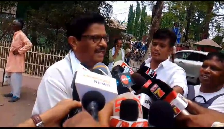 ।। କଂଗ୍ରେସ ପ୍ରାର୍ଥୀମାନେ ବିରାଟ ପଟୁଆରରେ ଆସି ପ୍ରାର୍ଥୀପତ୍ର ଦାଖଲ କଲେ ।।