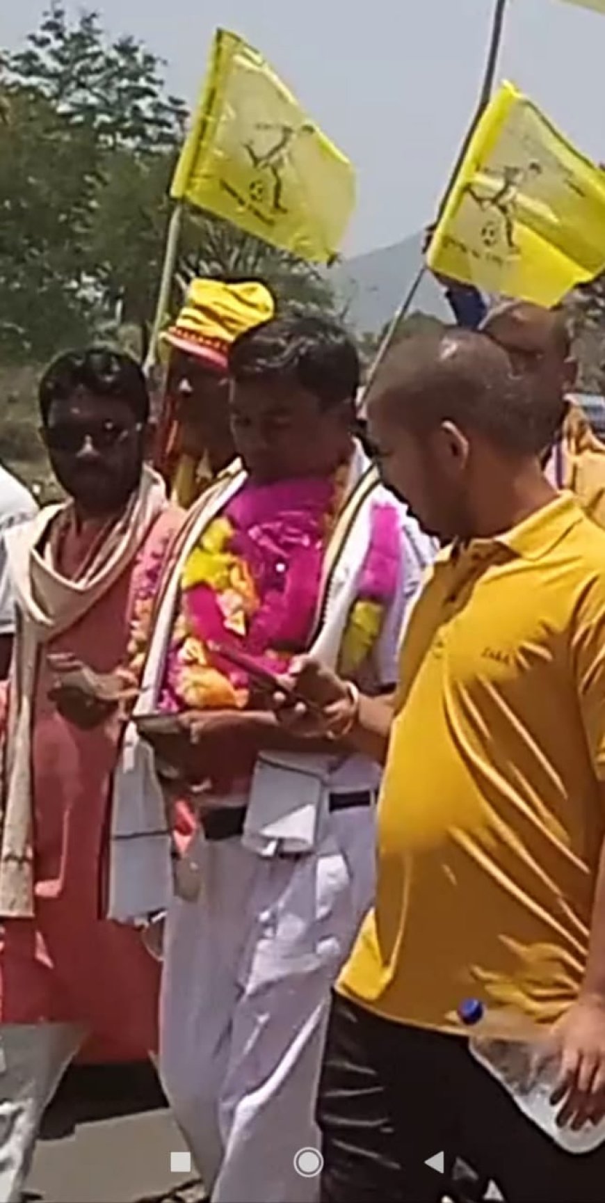 ।। ଗାଁକୁ ଗାଁ ପ୍ରଚାର କରି ଭୋଟ ଭିକ୍ଷା କରୁଛନ୍ତି ସ୍ୱାଧୀନ ପ୍ରାର୍ଥୀ ଘାସିରାମ ମାଝୀ ।।