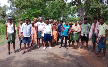 ।। ଖରାପ ରାସ୍ତା ମରାମତି ହେଲାନି ଲୋକେ ରାଗି ପ୍ରତିବାଦ କଲେ ।।