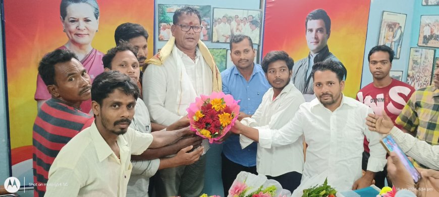 ।। କଂଗ୍ରେସ୍ .ବିଧାୟକ କାଡ୍ରାକା ଆପାଲାସ୍ବାମୀ ଙ୍କୁ ଭେଟିବା ପାଇଁ ଗଲେ ଅ ସହାୟତା ଭୂମି ହିନ ଲୋକେ ।।