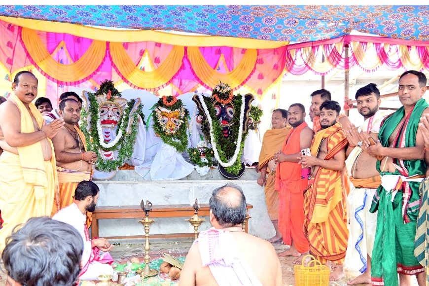 ।। ବାଲିଗୁଡାରେ ଶ୍ରୀଜଗନ୍ନାଥଙ୍କ ଗଜାନନ ବେଶ: ଶତାଧିକ ଶ୍ରଦ୍ଧାଳୁଙ୍କ ସମାଗମ ।।