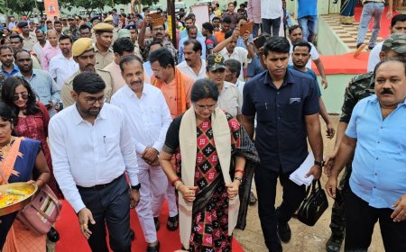 ।। ଓଡ଼ିଶାର ମାନ୍ୟବର ଉପ-ମୁଖ୍ୟମନ୍ତ୍ରୀ ଶ୍ରୀମତୀ ପ୍ରଭାତୀ ପରିଡ଼ା ଏବଂ ଶ୍ରୀଯୁକ୍ତ ବିଭୁତି ଭୂଷଣ ଜେନା ମାନ୍ୟବର,ମନ୍ତ୍ରୀ ବାଣିଜ୍ୟ ଓ ପରିବହନ, ଇସ୍ପାତ ଓ ଖଣିଜ ବିଭାଗଙ୍କ ରାୟଗଡ ଜିଲ୍ଲା ଗସ୍ତ l "ବିଭାଗୀୟ କାର୍ଯ୍ୟକ୍ରମ ଉପରେ ସମୀକ୍ଷା ।।