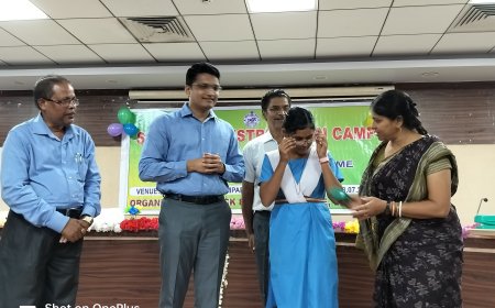 ।। ବାରିପଦା ଠାରେ ଦୃଷ୍ଟି ବାଧିତ ଛାତ୍ର ଛାତ୍ରୀଙ୍କୁ ସୁନେତ୍ର ଶିବିରରେ ଜିଲ୍ଲାପାଳଙ୍କ ଦ୍ୱାରା ଚଷମା ବଣ୍ଟନ ।।