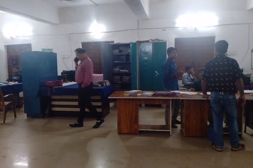 ।। ସମସ୍ୟା ଘେରରେ ଥୁଆମୁଳ ରାମପୁର ତହସିଲ କାର୍ଯ୍ଯାଳୟ ।।