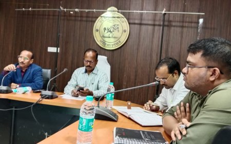 ତ୍ରୁଟିଶୂନ୍ୟ ଭୋଟର ତାଲିକା ପାଇଁ ସ୍ୱତନ୍ତ୍ର ସଂକ୍ଷିପ୍ତ ସଂଶୋଧନ    ନୂଆପଡା ଜିଲ୍ଲାରେ ରାଜନୈତିକ ଦଳଙ୍କୁ ନେଇ ସଚେତନତା ବୈଠକ